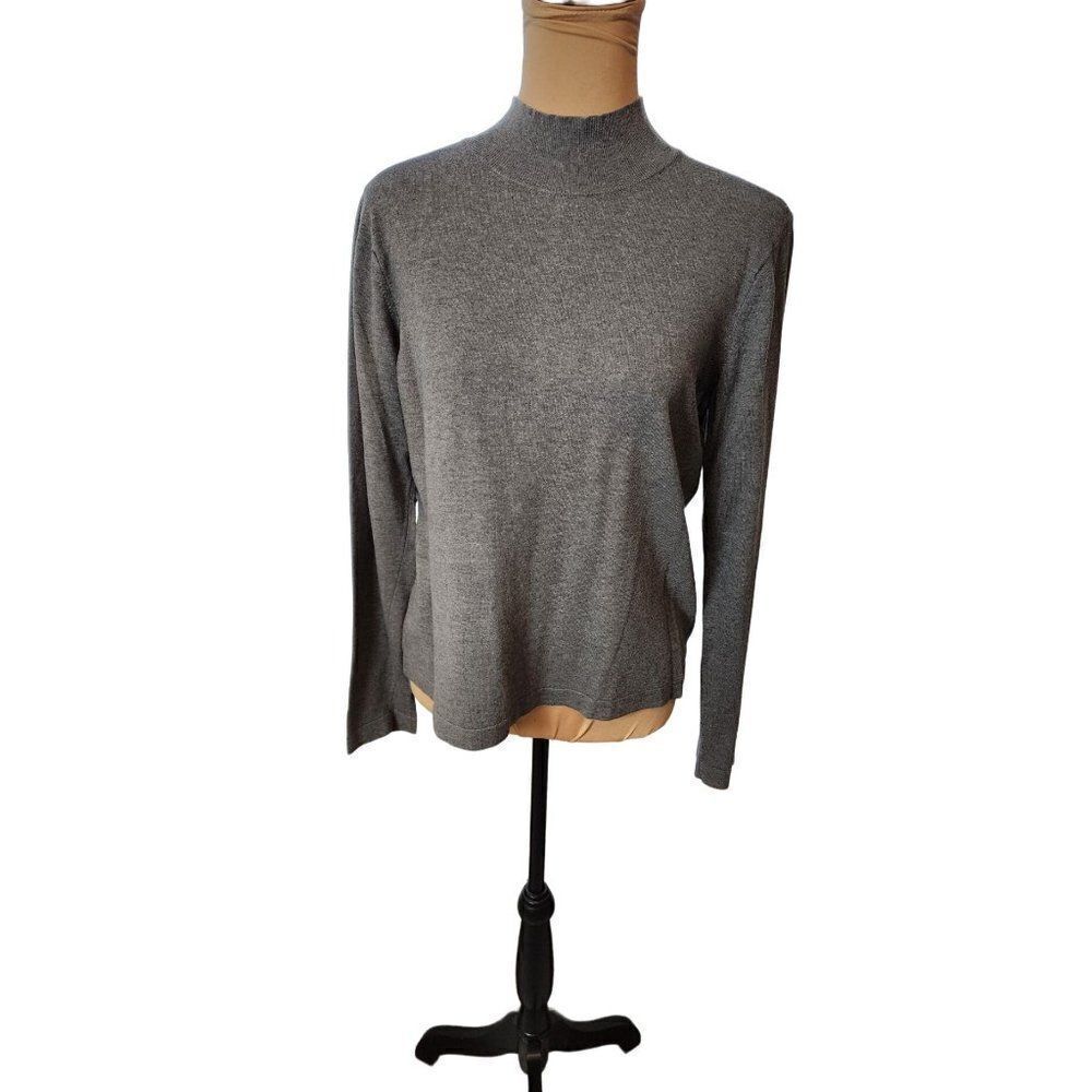 Talbot's Grey Long Sleeve Woman's Sweater in Medium